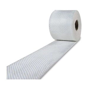 En delvist udrullet rulle Glasfibertape 40 mm 225 g viser sin hvide, strukturerede, vævede overflade mod en almindelig hvid baggrund.