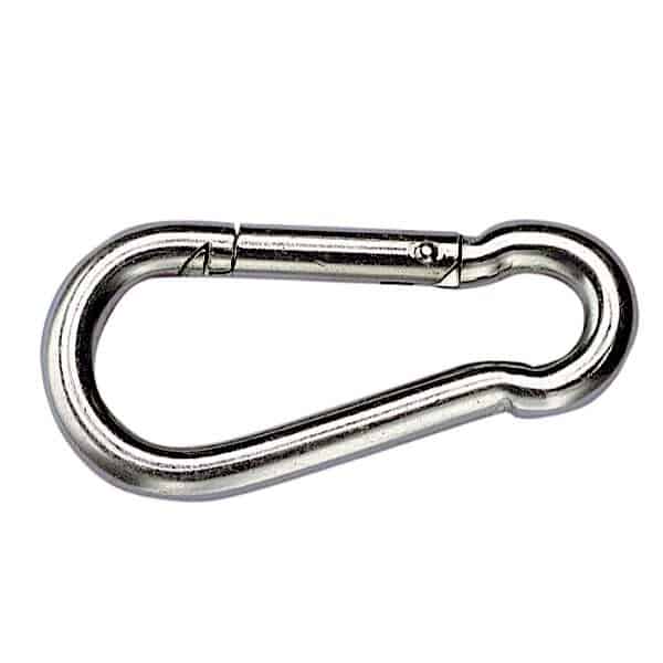Karabinhage er en sølvfarvet metalkarabinhage med en fjederbelastet låge, der er ideel til klatring, nøgleringe eller sikring af genstande.