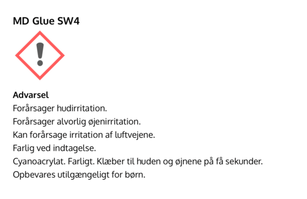 Advarselsmærkat for MD Glue SW4 (gummilim) med faresymbol. Den danske tekst advarer om hud-/øjenirritation, fare for indtagelse og instruerer om at holde produktet uden for børns rækkevidde.