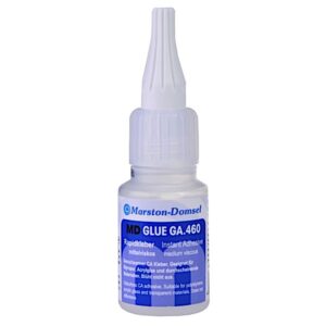 En lille plastflaske med MD Glue GA 460 (lugtfri) hurtiglim med en spids dyse og en blå og hvid etiket med produktinformation.